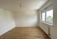 Top-sanierte 4-Zimmer Wohnung mit Balkon