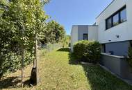 Exklusives Doppelhaushälfte mit sonniger Terrasse, Doppelgarage und Eigengarten!