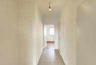 Lichtdurchflutete 2-Zimmer-Wohnung mit neuer Küche - Loggia in den Innenhof - direkt beim Enkplatz!