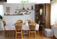 Großzügiges Haus neben Traunsee mit Badeplatz