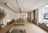 Straßenseitiges Geschäftslokal mit großen Fensterflächen! Individuell zu gestalten! Ideal für Pilates, Yoga, Atelier etc.