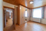 Großzügiges Einfamilienhaus mit Platz für zwei Wohneinheiten und gepflegtem Garten