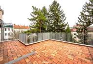 Sanierter Altbau mit modernem Neubau