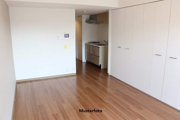 Wohnung Nr. 2 im Obergeschoss mit Balkon und Kellerabteil