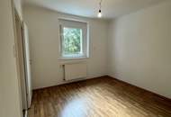 Lichtdurchflutete 2 Zimmer Wohnung in ruhiger Lage
