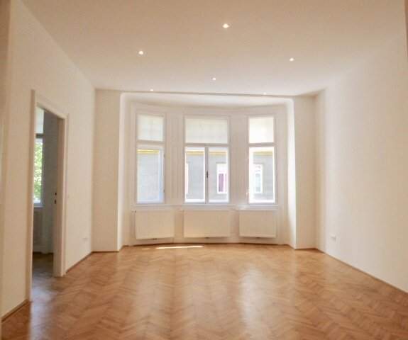 Großzügige 4-Zi-Wohnung 122m², vollsaniert, Top Ausstattung in gepflegten Jugendstilhaus!