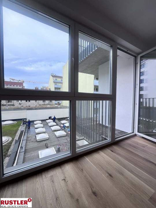 Anleger aufgepasst | Top 3-Zimmerwohnung mit Balkon an der U1 | Erstbezug