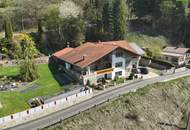 Riesiges Ein- oder Zweifamilienhaus mit 359 m² Wohnfläche, 2 Terrassen, Garage und Fernblick in Thalheim