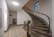 ++NEU++ Renovierungsbedürftige 4-Zimmer Altbauwohnung im Erdgeschoss!