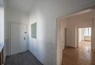 +++NEU+++ Sanierungsbedürftige 3-Zimmer Altbau-Wohnung, großes Umbaupotenzial