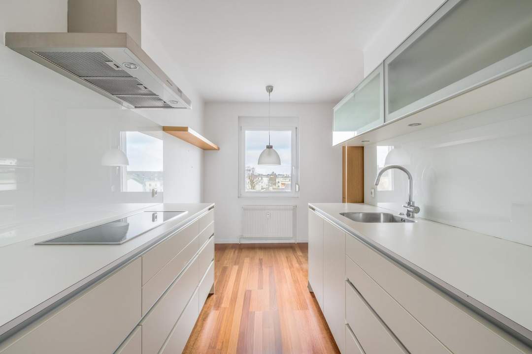 Sehr gepflegte 4-Raum-Wohnung mit südwestseitiger Loggia im Herzen von Wels