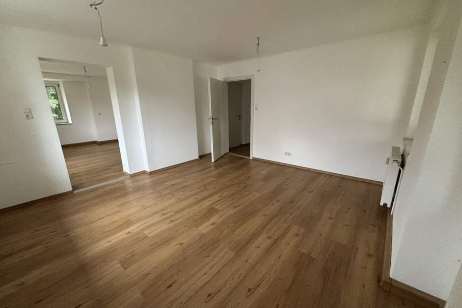 WOHNGENUSS PUR: praktisch geschnittene 2-Raum Wohnung in ruhiger und zentrumsnaher Lage! Preiswert mit heller Raumaufteilung, ebenerdiger Dusche und hochwertigem Zustand!, Wohnung-miete, 476,30,€, 4400 Steyr(Stadt)