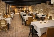 Außergewöhnliches Geschäftslokal mit charmanten Keller