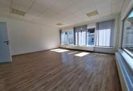 Geschäftslokal um 7.54/m² netto - St. Pölten–Nord - mit mehr als 10 Parkplätzen