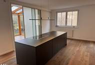 Wohnen im Mehrfamilienhaus / 8 Zimmer, 3 Bäder, 2 Eingänge