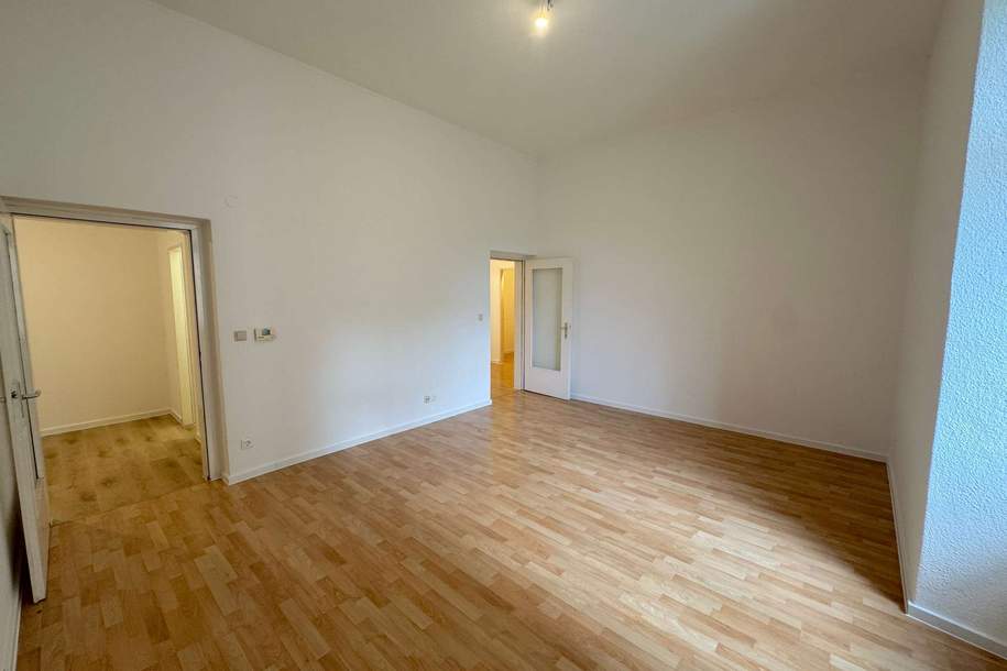 Helle 2-Zimmer-Wohnung mit neuer Einbauküche & Stellplatz in Krems, Wohnung-miete, 742,50,€, 3500 Krems an der Donau(Stadt)