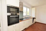 Großzügige Dachgeschosswohnung mit 3 Terrassen und Fernblick ins Grüne