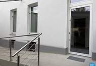 Topsaniertes Büro mit Vorgarten und Garage