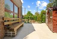 RESERVIERT! ARCHITEKTURJUWEL IN FLORIDSDORF – RUHIGE LAGE NAHE DER DONAU MIT WINTERGARTEN, DACHTERRASSE UND PV-ANLAGE