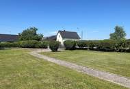 Viel Platz, viele Möglichkeiten, großes Grundstück!