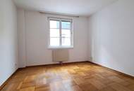 Wohnen mit Wiener Charme – gemütliche 2-Zimmer-Wohnung im Roten Hof, Garagenbox verfügbar