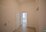 Spacious 2 Room Apartment with Park View