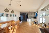 Großzügiges Wohnhaus mit zwei Wohneinheiten – ideal für Familien oder Mehrgenerationen mit Garten und mehreren Stellplätzen