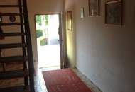 Zweifamilienhaus mit Nebengebäuden – Option: Kauf von 9.937 m² angrenzender landwirtschaftlicher Fläche möglich