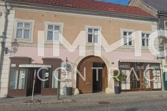 WOHN-UND GESCHÄFTSHAUS AUS DEM 16. JAHRHUNDERT IM HERZEN VON LANGENLOIS 100 m Kellerröhre, Nebengebäude, Innenhof, Geschäftslokale, usw., Haus-kauf, 750.000,€, 3550 Krems(Land)