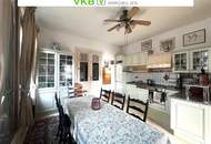 Charmante Altbauwohnung mit Eigengarten und Villenflair in Leonding