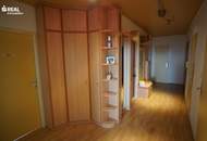 Gemütliche Wohnung mit Loggia, Kellerabteil und Mietparkplatz