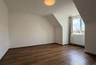 "2-Zimmer Dachgeschosswohnung in ruhiger Lage"