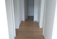 Barrierefreie 4 Zi-Wohnung mit großem Balkon und 2 Autostellplätzen