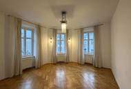 Modernisierte Altbauwhg nähe AKH // Modernized apartment near AKH //
