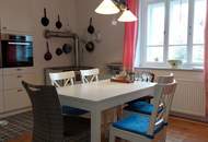 Sehr liebevoll und stilvoll saniertes Bauernhaus mit zwei Ferienappartements
