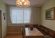 LIEBEVOLLES, RENOVIERUNGSBEDÜRFTIGES LANDHAUS MIT HERRLICHEM, RUHIGEN GARTEN