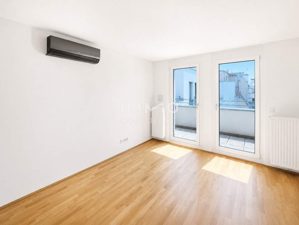 Über den Dächern Ottakrings: 2-Zimmer-Dachgeschoß-Maisonette mit Terrasse, Balkon & Klima