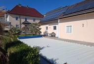 Großes Familienhaus mit Pool, 4 Garagen und extra Baugrundstück.