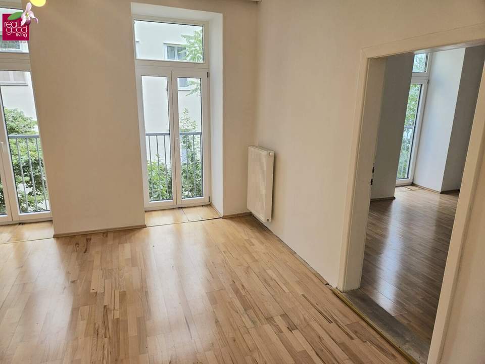 2-Zimmer-Wohnung mit Potenzial – saniert/teilsaniert im generalsanierten Altbau, Vorgartenstraße