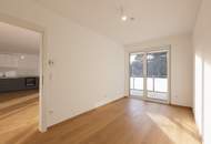 Gut aufgeteilte Praxisräumlichkeiten mit westseitigem Balkon, Eigengarten und PKW-Stellplatz