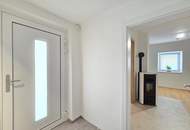 Klein - Fein - Mein - Tolles Klein- Wohnhaus mit angepasstem Grundstück samt Gartenhütte, Parkplatz und Abstellfläche