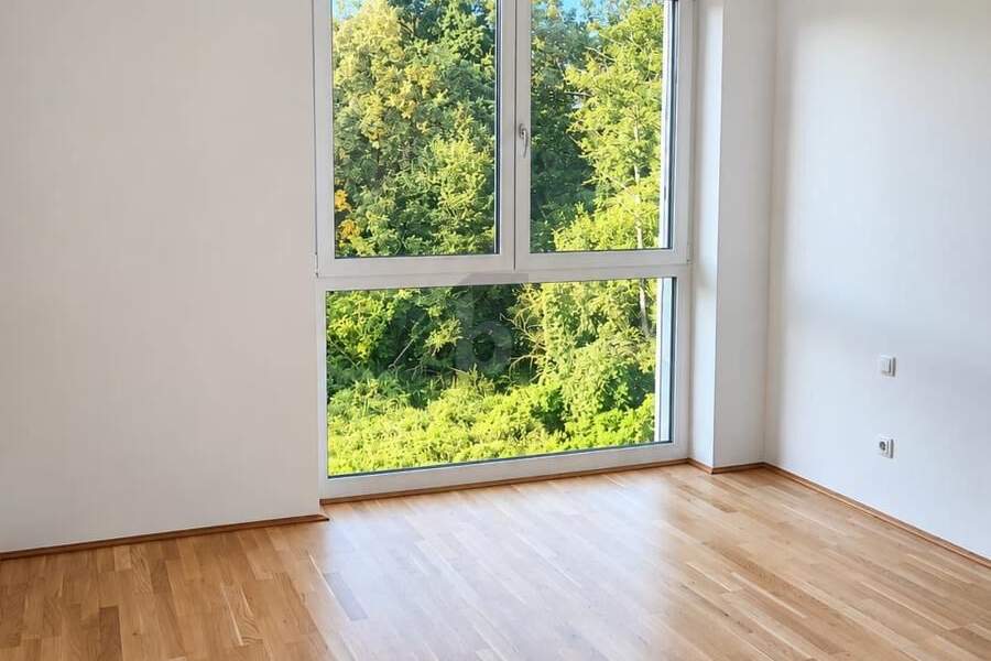 WOHNEN MIT WEITBLICK ? LICHTDURCHFLUTETE 3-ZIMMER-WOHNUNG MIT TERRASSE, LIFT UND TIEFGARAGE, Wohnung-miete, 1.245,20,€, 4540 Steyr-Land