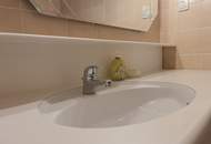 Charmante Wohnung nahe Lendkanal mit Potential, Loggia und eigenem Parkplatz