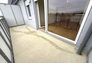 Günstige Neubauwohnung mit MEGA-SÜD-BALKON (11,77m²) nahe Akademiepark