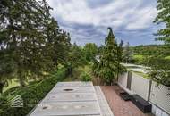 Villa mit Nebengebäude und Pool in Top-Ruhelage
