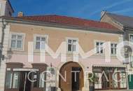 WOHN-UND GESCHÄFTSHAUS AUS DEM 16. JAHRHUNDERT IM HERZEN VON LANGENLOIS 100 m Kellerröhre, Nebengebäude, Innenhof, Geschäftslokale, usw.