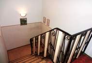 PREISREDUZIERT! Geräumiges Einfamilienhaus am Stadtrand mit Nebengebäude !