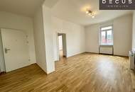 | CHARMANTE 2-ZIMMER WOHNUNG MIT GROSSZÜGIGER SW-TERRASSE | IN WUNDERSCHÖNER ALTBAU-VILLA | HELL &amp; GEMÜTLICH | IDEAL FÜR STUDENTEN, SINGELS ODER PÄRCHEN | NÄHE MED-UNI | TOP LAGE