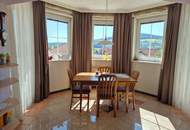 ZWEIFAMILIENHAUS IN ERHÖHTER GRÜNRUHELAGE MIT AUSBLICK