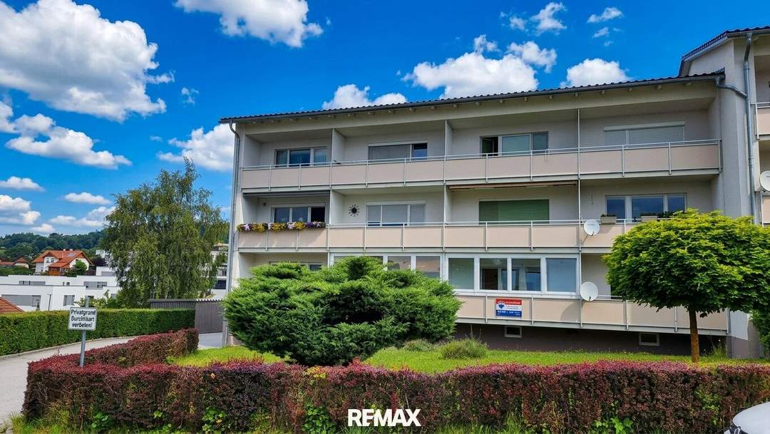 Wohnung mit verglaster Loggia nahe Zentrum